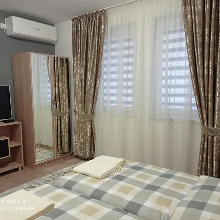 Apartament Happy 7 *